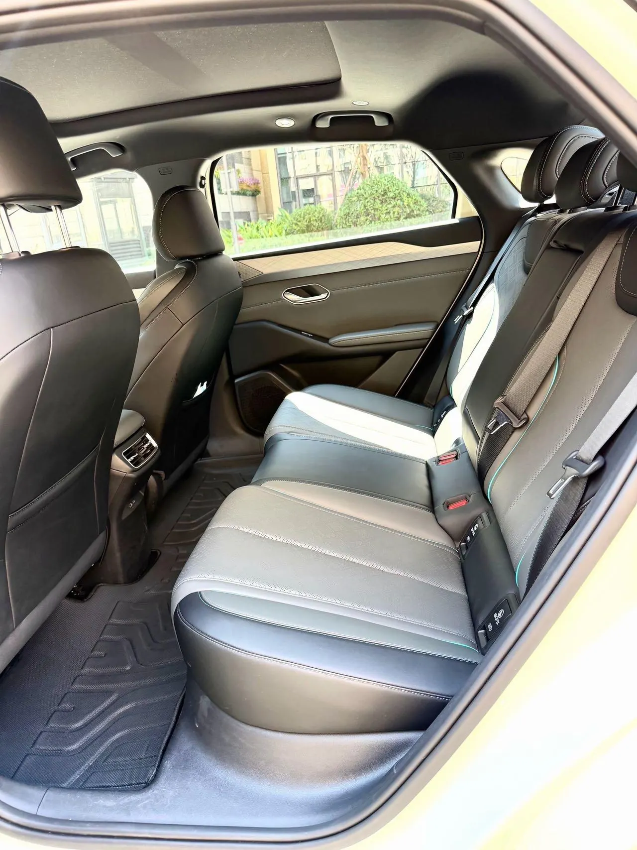 BYD 2025 Qin L EV 545KM Excellent Automatic Gear 4