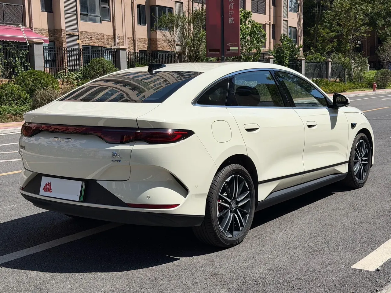 BYD 2025 Qin L EV 545KM Excellent Automatic Gear 9