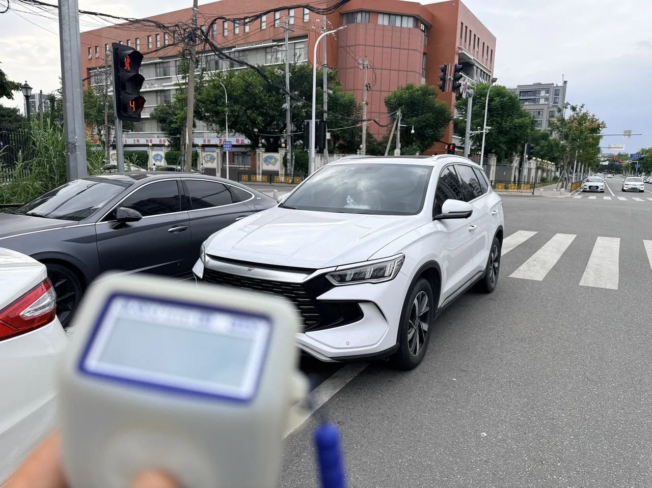打开图片灯箱:BYD Song Pro New Energy 2023 Song Pro DM-i 1.5 Stepless Champion Edition Leading 71KM Automatic Gear