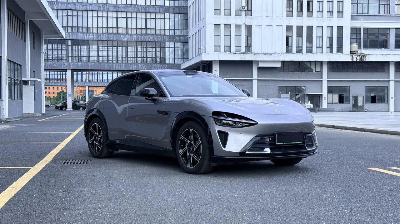 打开图片灯箱:MI 2025 YU7 Long Endurance High Performance Four-wheel Drive Max Edition Automatic Gear