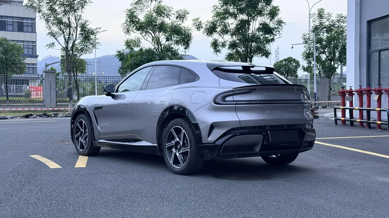 MI 2025 YU7 Long Endurance High Performance Four-wheel Drive Max Edition Automatic Gear 6