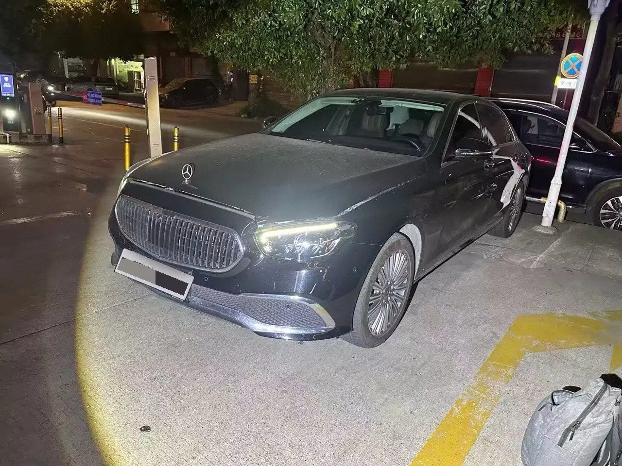 Open image lightbox: Mercedes Benz E Class 2022 E 300 L 2.0T Luxury (Change 2) Automatic Gear
