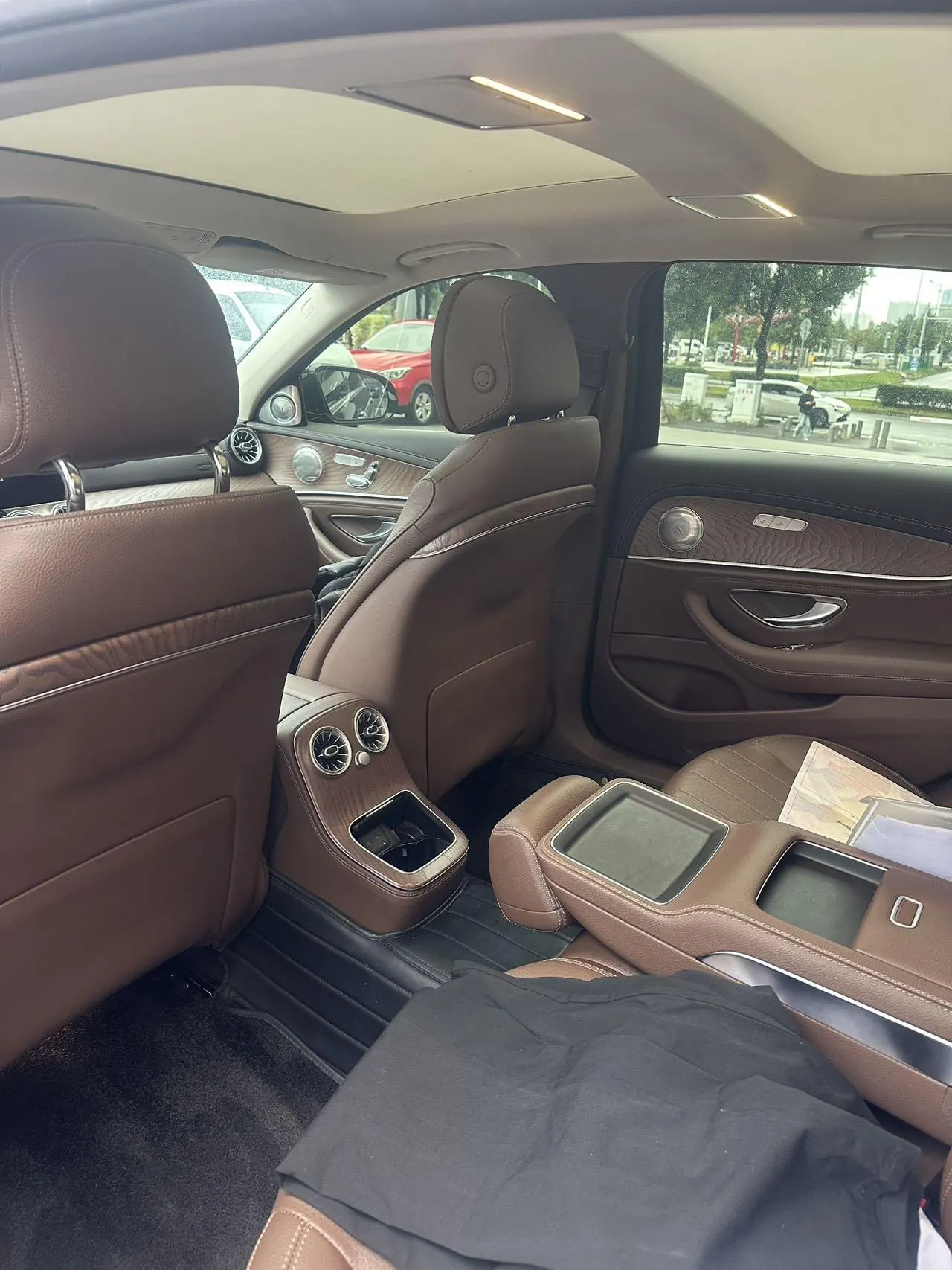 Mercedes Benz E-Class New Energy 2022 E 350 e L 2.0T Sports (Change 2) Automatic Gear 6