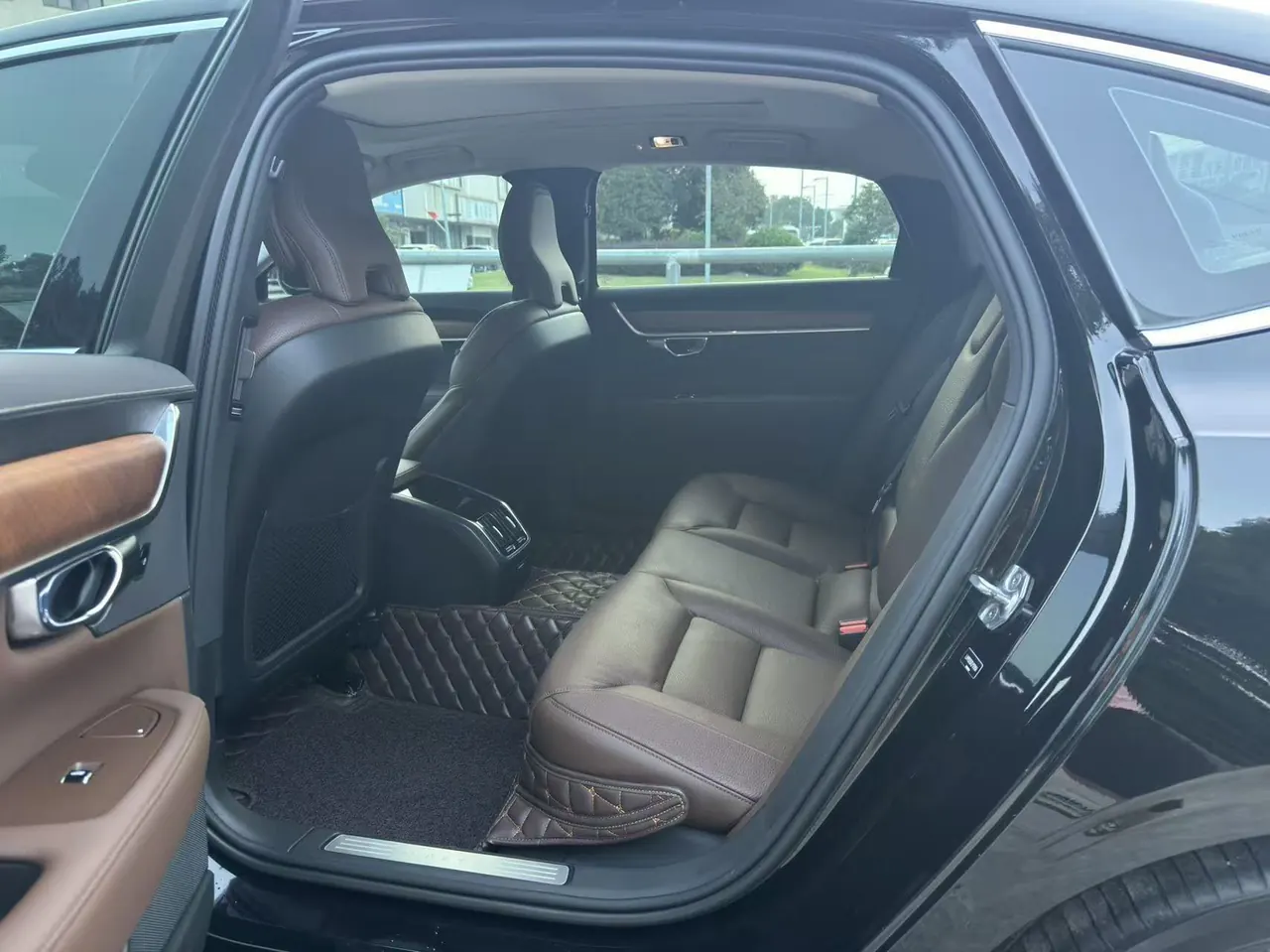 Volvo 2020 S90 2.0T T5 Zhiyuan Deluxe Edition Automatic Gear 4