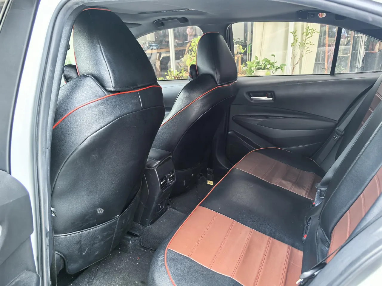 Toyota 2022 Lei Ling Shuangqing 1.8H Stepless Enterprising Automatic Gear 3