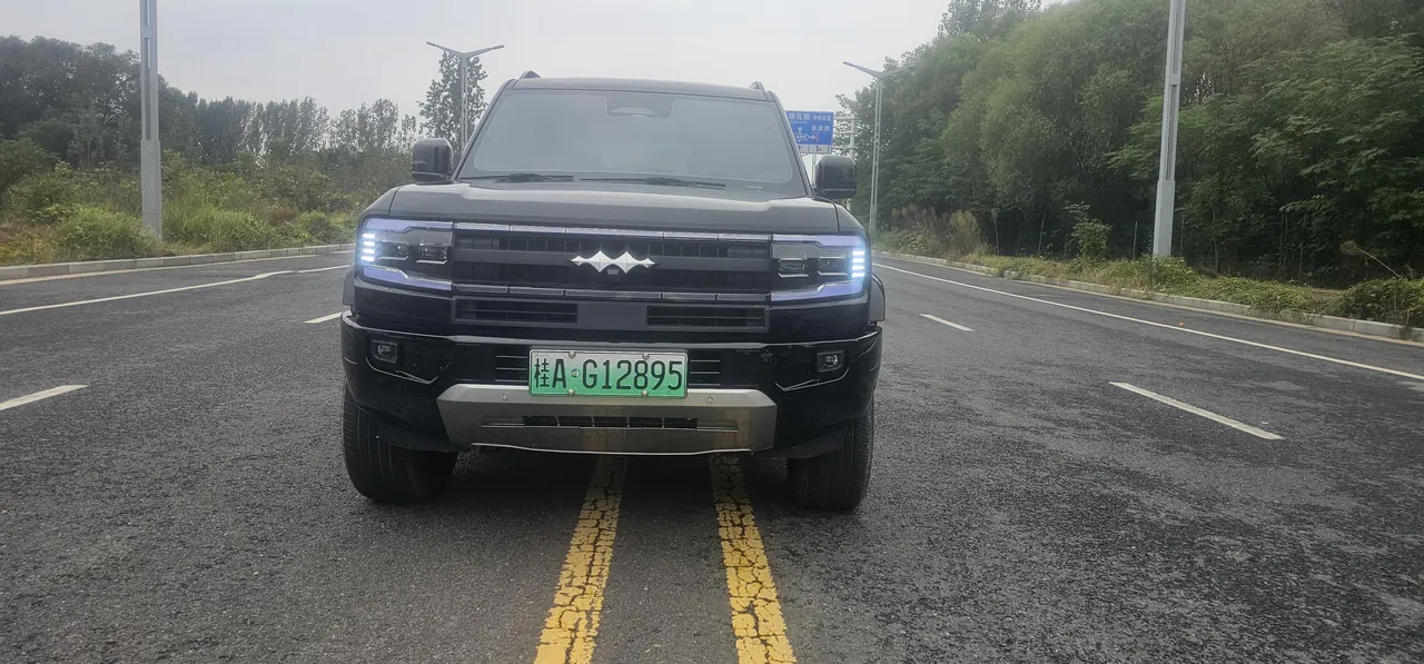 FangChengBao 2025 Leopard 5 1.5T Stepless Gods Intelligence Drive Ultra Edition Automatic Gear 3