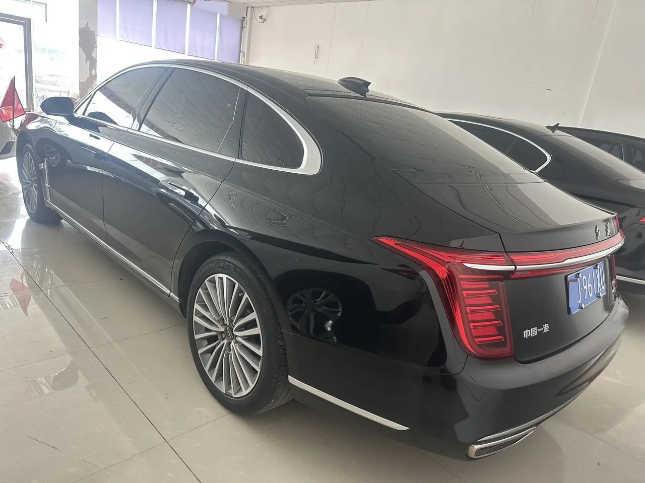 HongQi 2020 H9 48V 2.0T Zhilian Flag Edition Automatic Gear 4