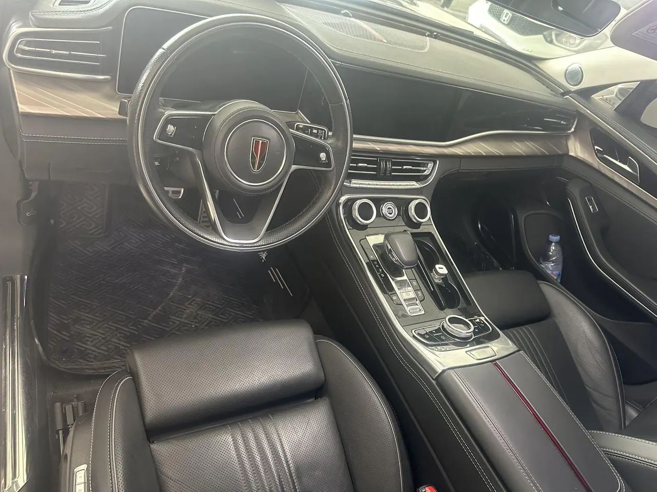 HongQi 2020 H9 48V 2.0T Zhilian Flag Edition Automatic Gear 5