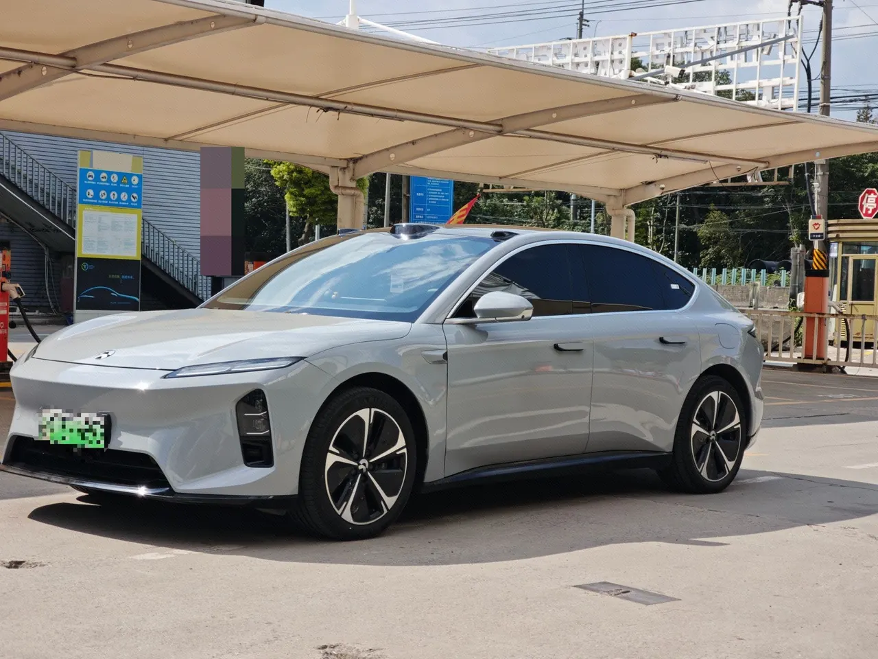 Open image lightbox: NIO 2025 ET5 Championship Commemorative Edition 75kWh Automatic