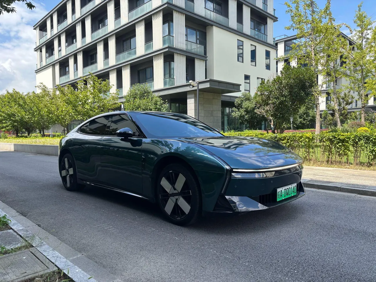 Xpeng 2025 P 7 702km long endurance automatic gear 3