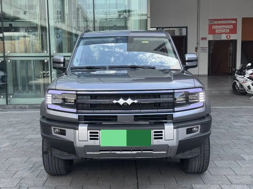 FangChengBao 2025 Leopard 5 1.5T Stepless God Wisdom Driving Max Edition Automatic Gear 2