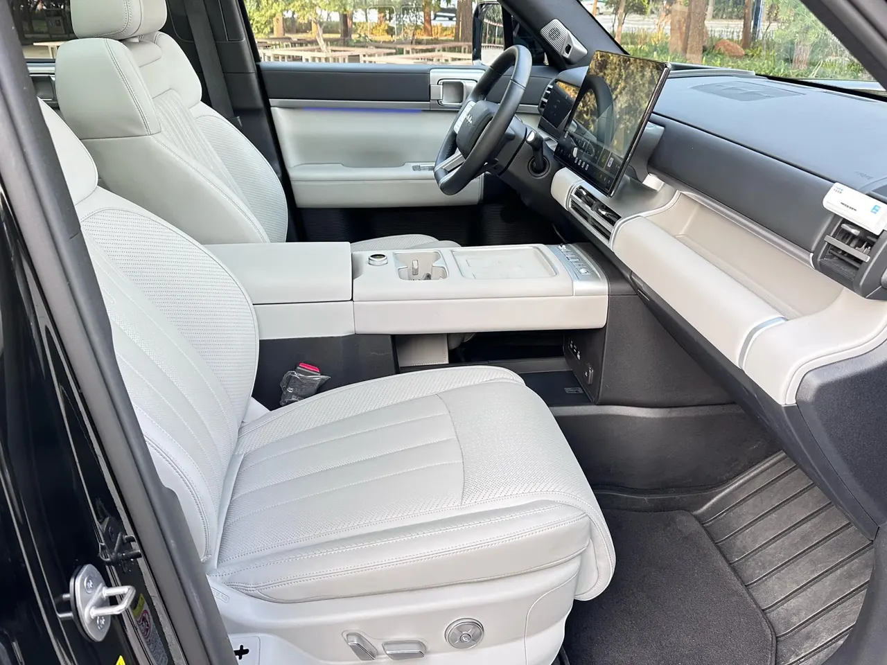 FangChengBao 2025 titanium 7 1.5T stepless 190KM four-wheel drive Max version automatic gear 10