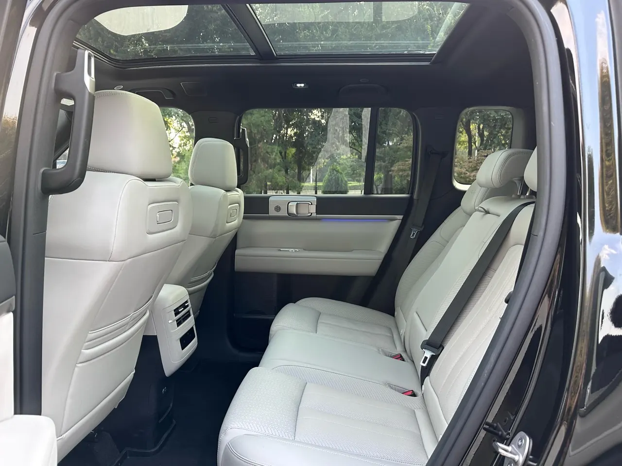 FangChengBao 2025 titanium 7 1.5T stepless 190KM four-wheel drive Max version automatic gear 4