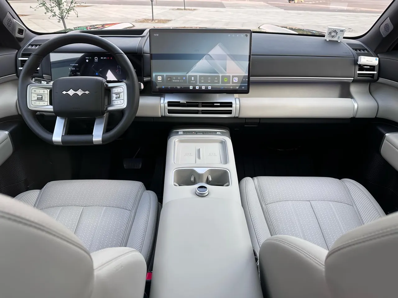FangChengBao 2025 titanium 7 1.5T stepless 190KM four-wheel drive Max version automatic gear 6