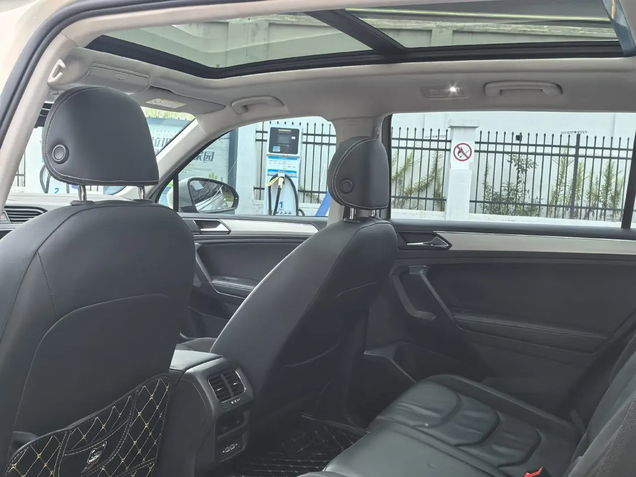 Volkswagen 2020 Tiguan L 2.0TSI 330TSI Two-Drive Panoramic Comfort Edition Automatic Gear 6