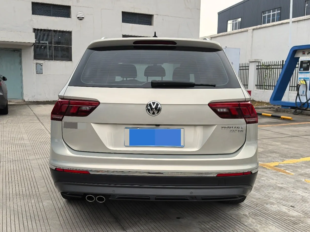 Volkswagen 2020 Tiguan L 2.0TSI 330TSI Two-Drive Panoramic Comfort Edition Automatic Gear 8