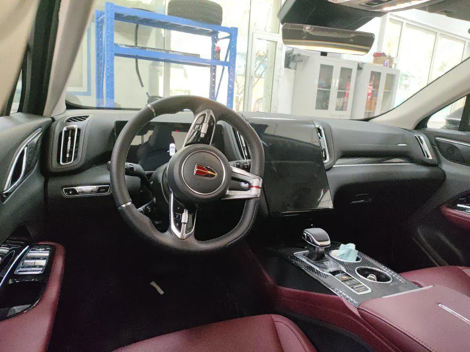 HongQi 2025 HS3 PHEV 1.5T 117km Strong Edition Automatic Gear 3