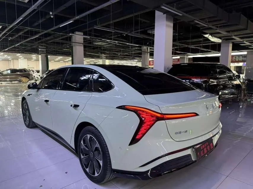 HongQi 2025 Tiangong 05 550 High-end Intelligent Driving Preferred Edition Automatic Gear 7