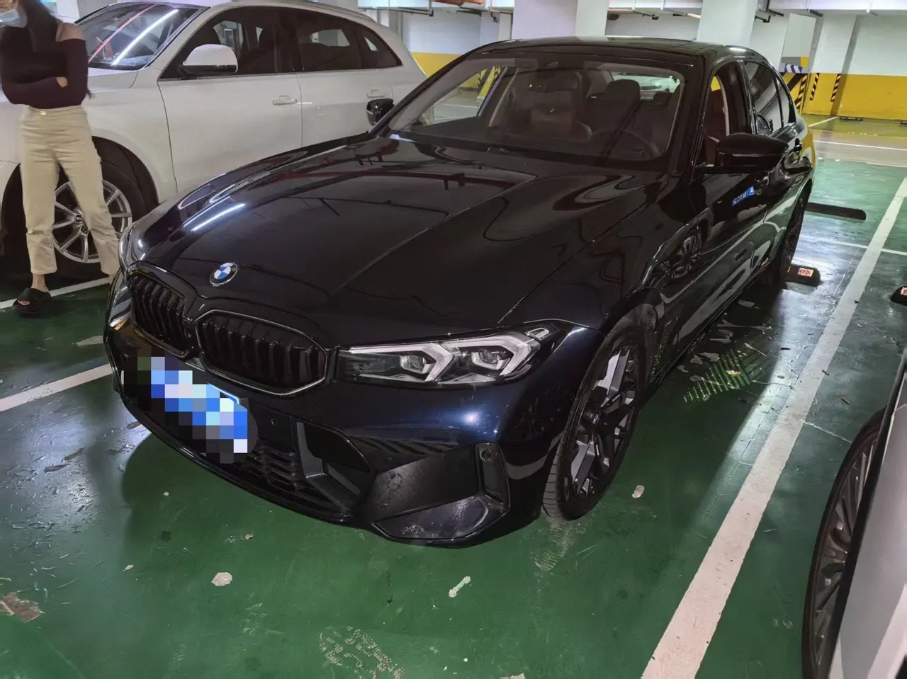 Open image lightbox: BMW 3 Series 2026 330Li 2.0T M Sports Obsidian Night Suit Automatic Gear