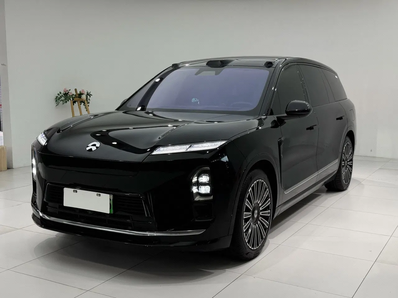 Открыть галерею: NIO 2026 ES8 6-seat executive deluxe automatic gear