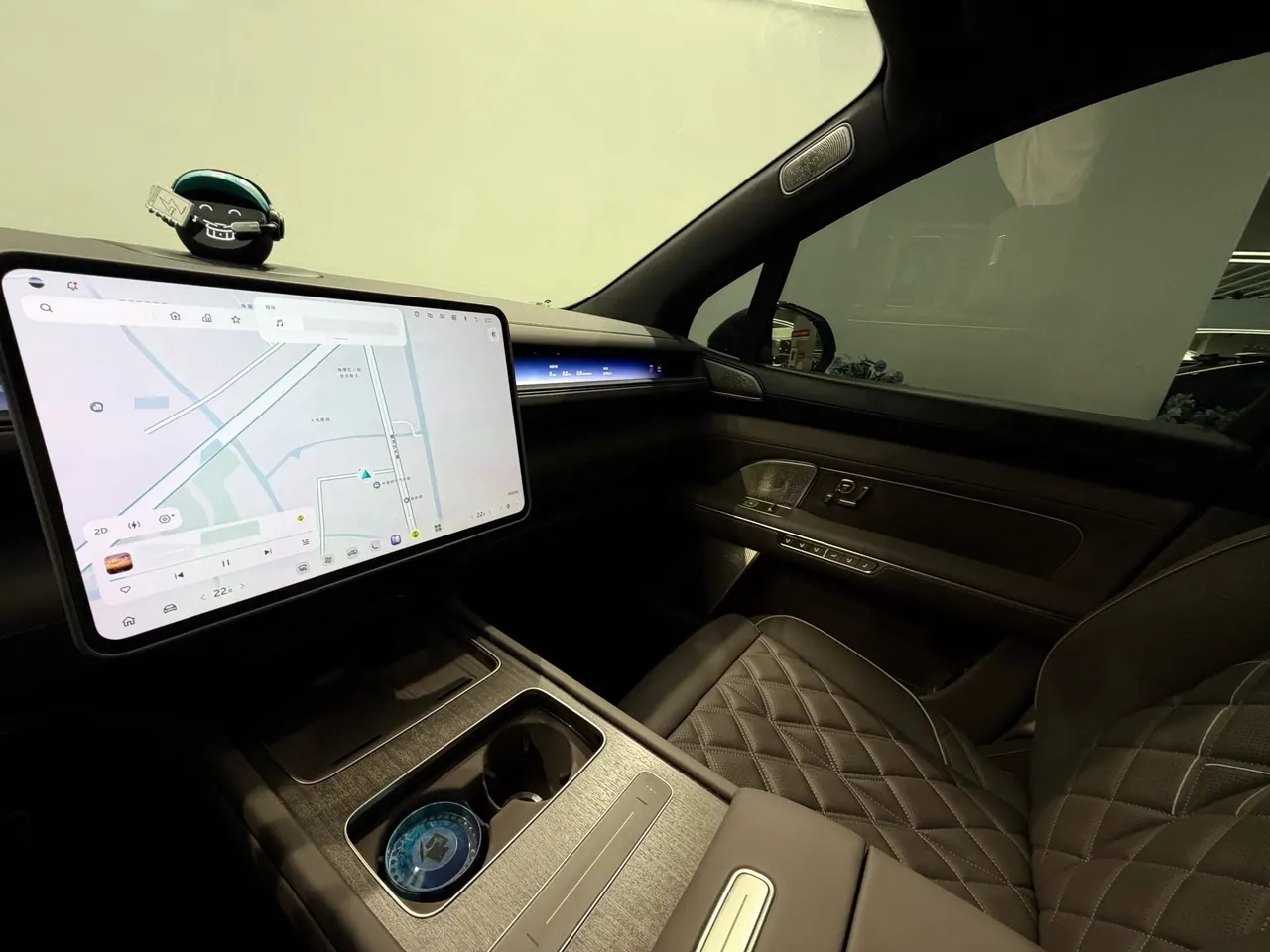 NIO 2026 ES8 6-seat executive deluxe automatic gear 14