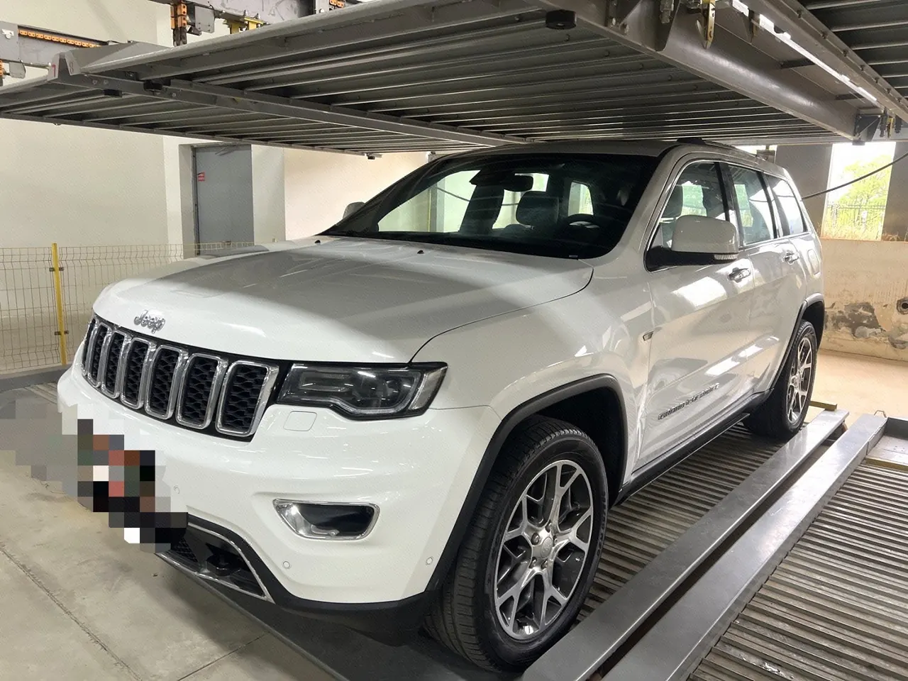 Jeep Grand Cherokee (Imported) 2020 Grand Cherokee 3.0 Elite Navigation Edition Automatic Gear - View 1