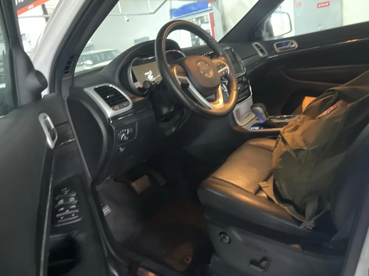 Jeep Grand Cherokee (Imported) 2020 Grand Cherokee 3.0 Elite Navigation Edition Automatic Gear 2