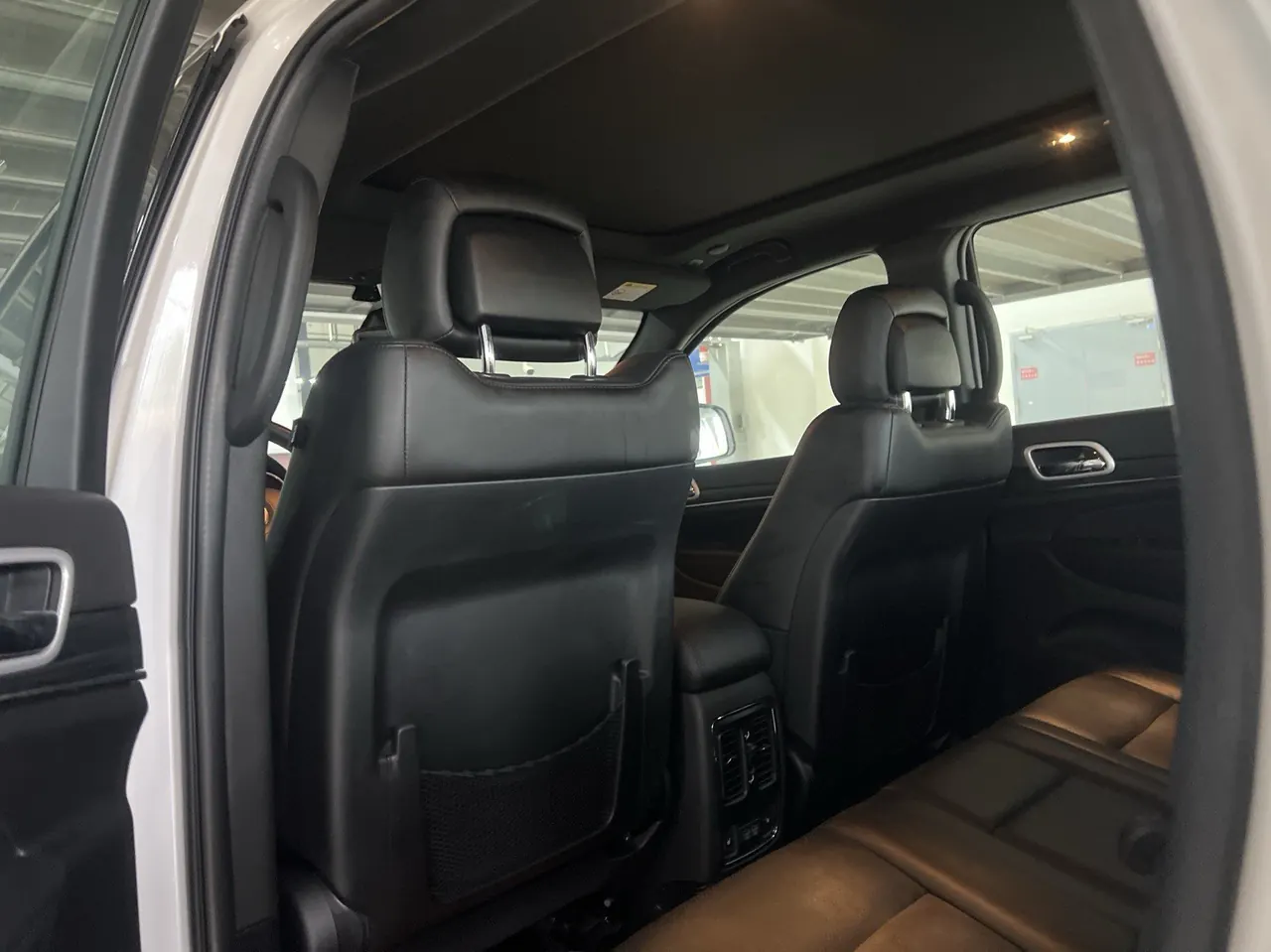 Jeep Grand Cherokee (Imported) 2020 Grand Cherokee 3.0 Elite Navigation Edition Automatic Gear 3