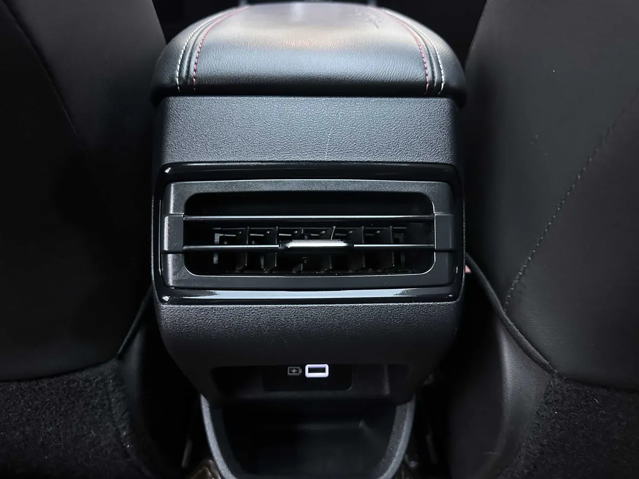 Geely 2021 Emgrand S 1.4T Stepless Noble Automatic Transmission 16