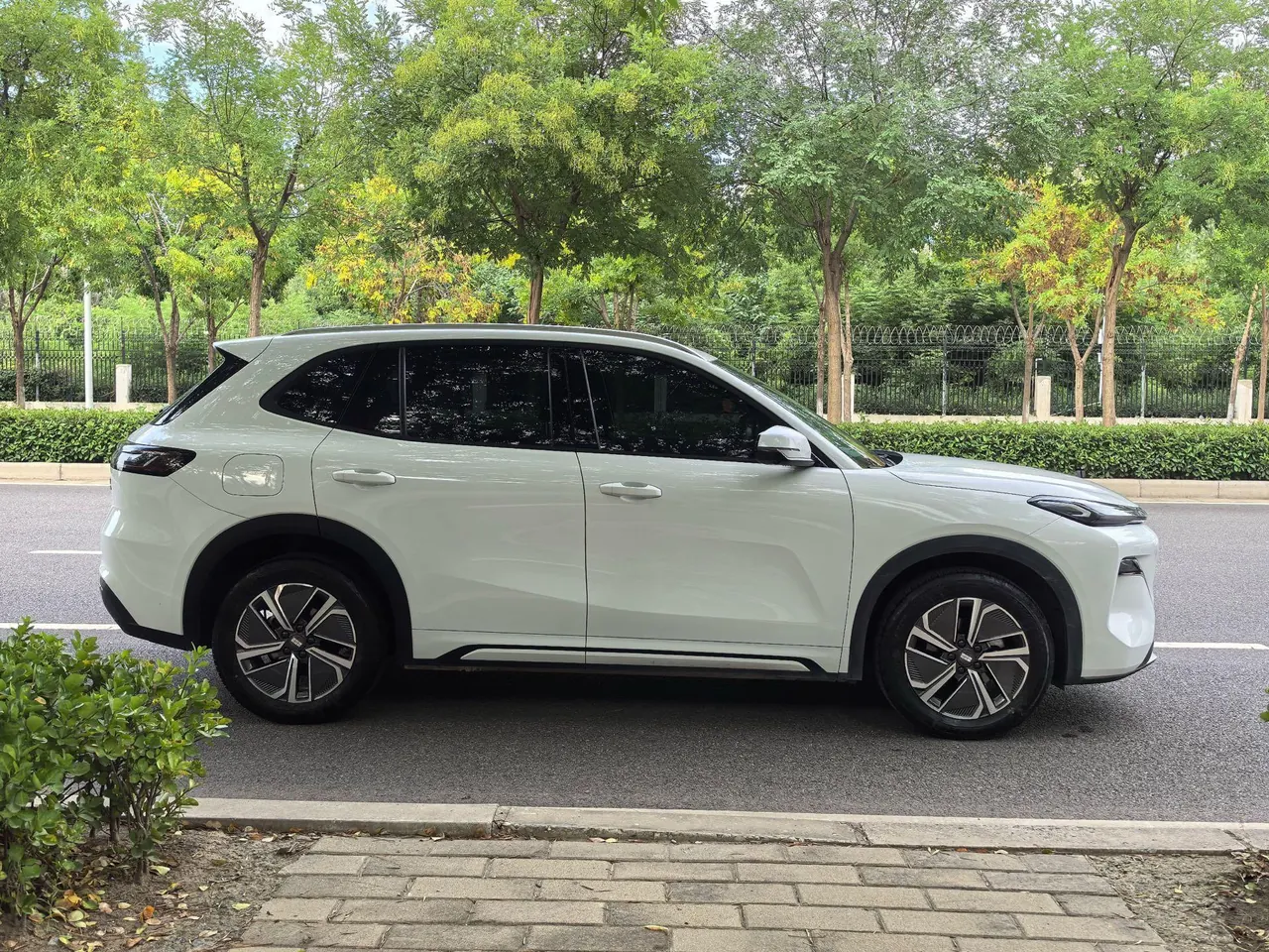 Geely Galaxy Galaxy Starship 7 EM-i 2025 Starship 7 EM-i 1.5 55km Discovery Edition Automatic Gear 3