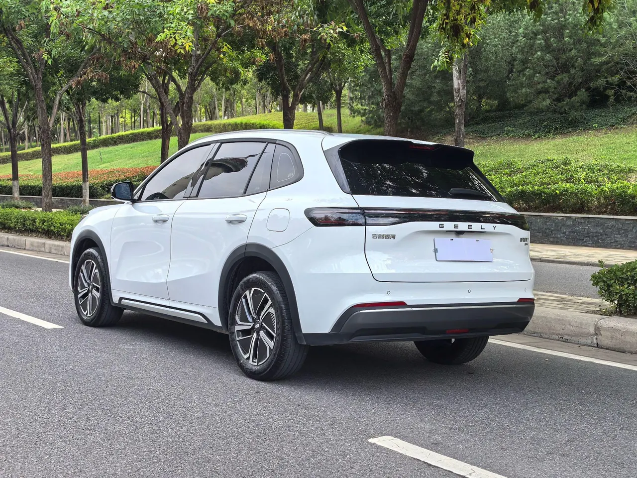 Geely Galaxy Galaxy Starship 7 EM-i 2025 Starship 7 EM-i 1.5 55km Discovery Edition Automatic Gear 4