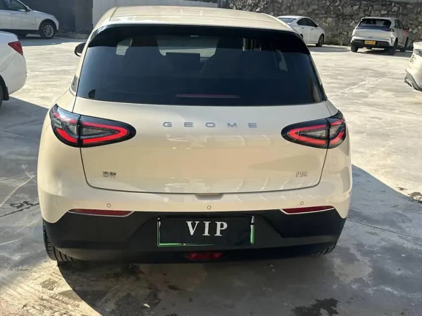Geely 2024 Star Wish UP 410km Discovery Edition Automatic Gear 3