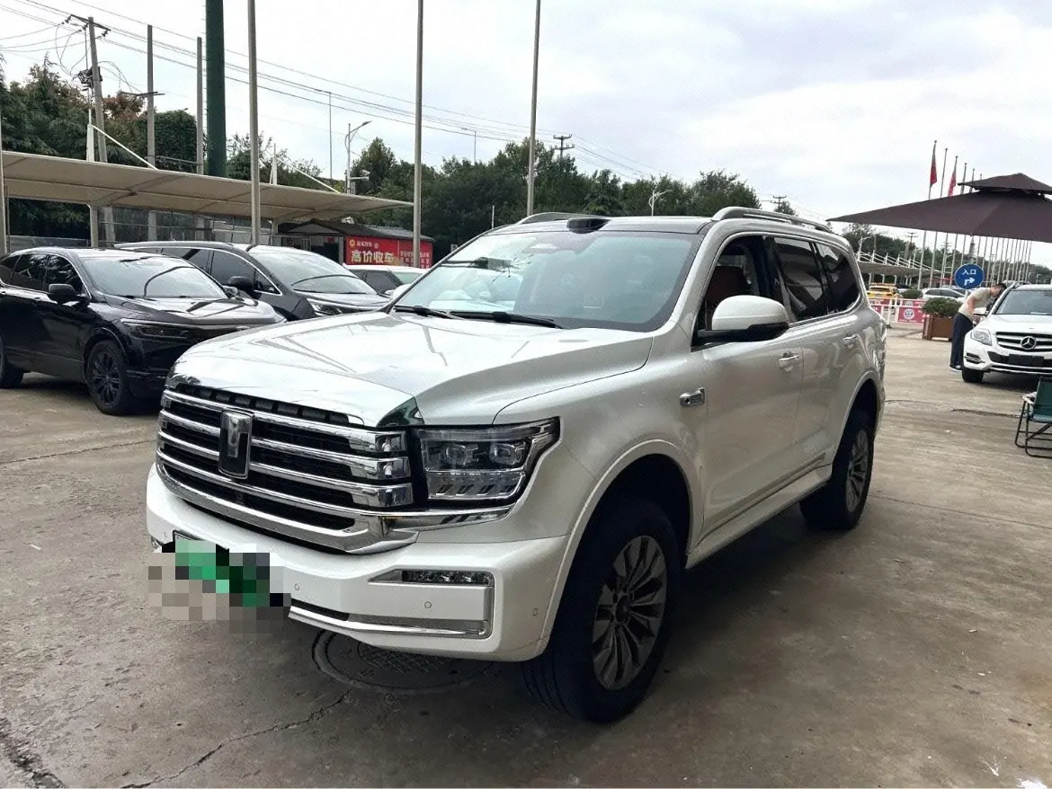 Открыть галерею: Tank 500 New Energy 2026 Model Tank 500 Hi4-T 2.0T Smart Enjoyment Version Automatic Transmission