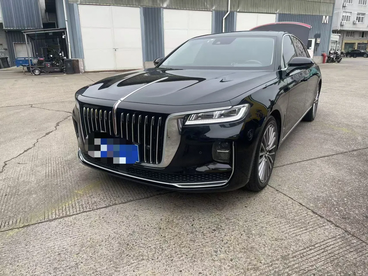 Открыть галерею: HongQi 2020 H9 48V 2.0T Zhilian Qi Chang Edition Automatic Gear
