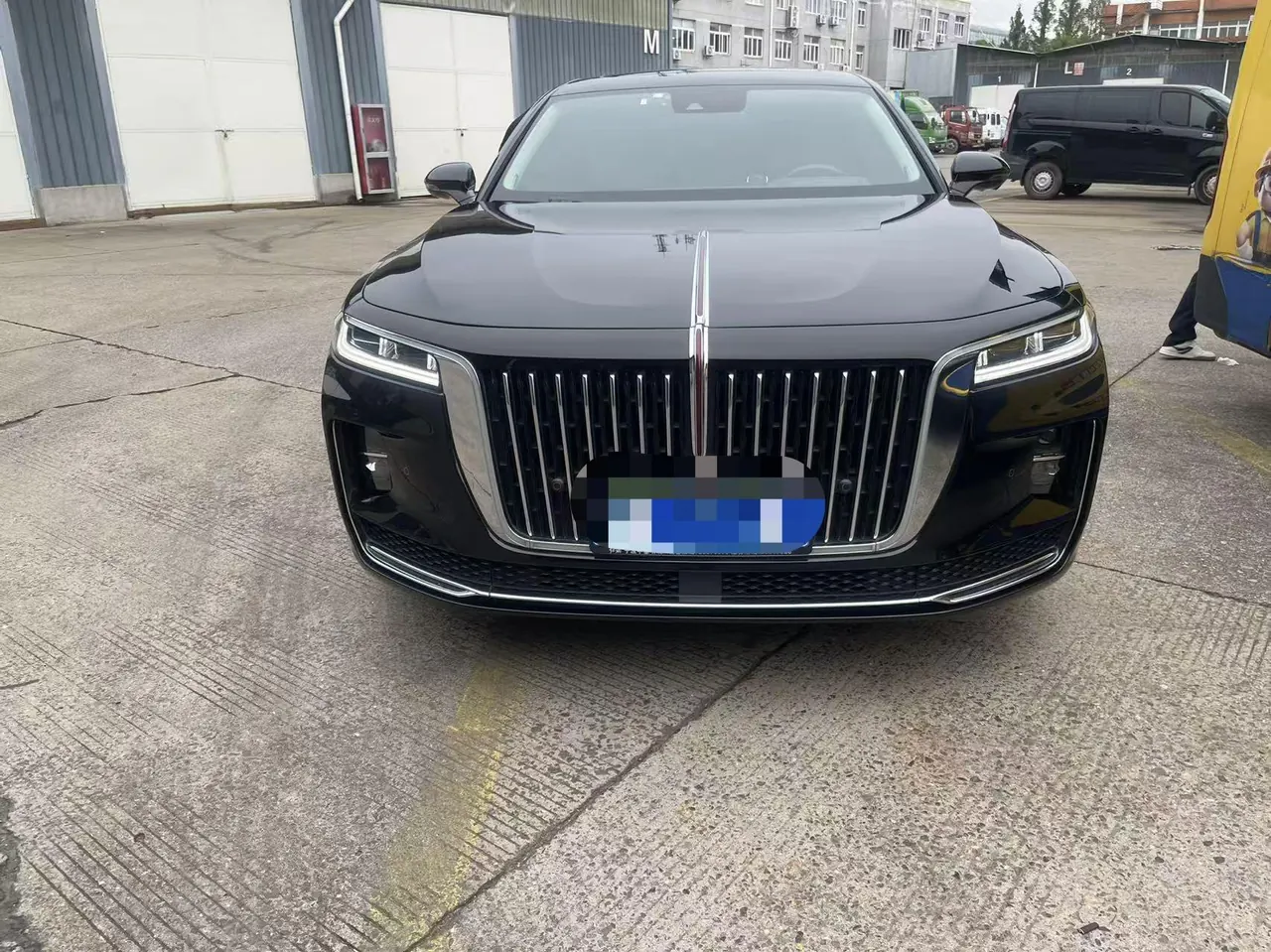 HongQi 2020 H9 48V 2.0T Zhilian Qi Chang Edition Automatic Gear 2