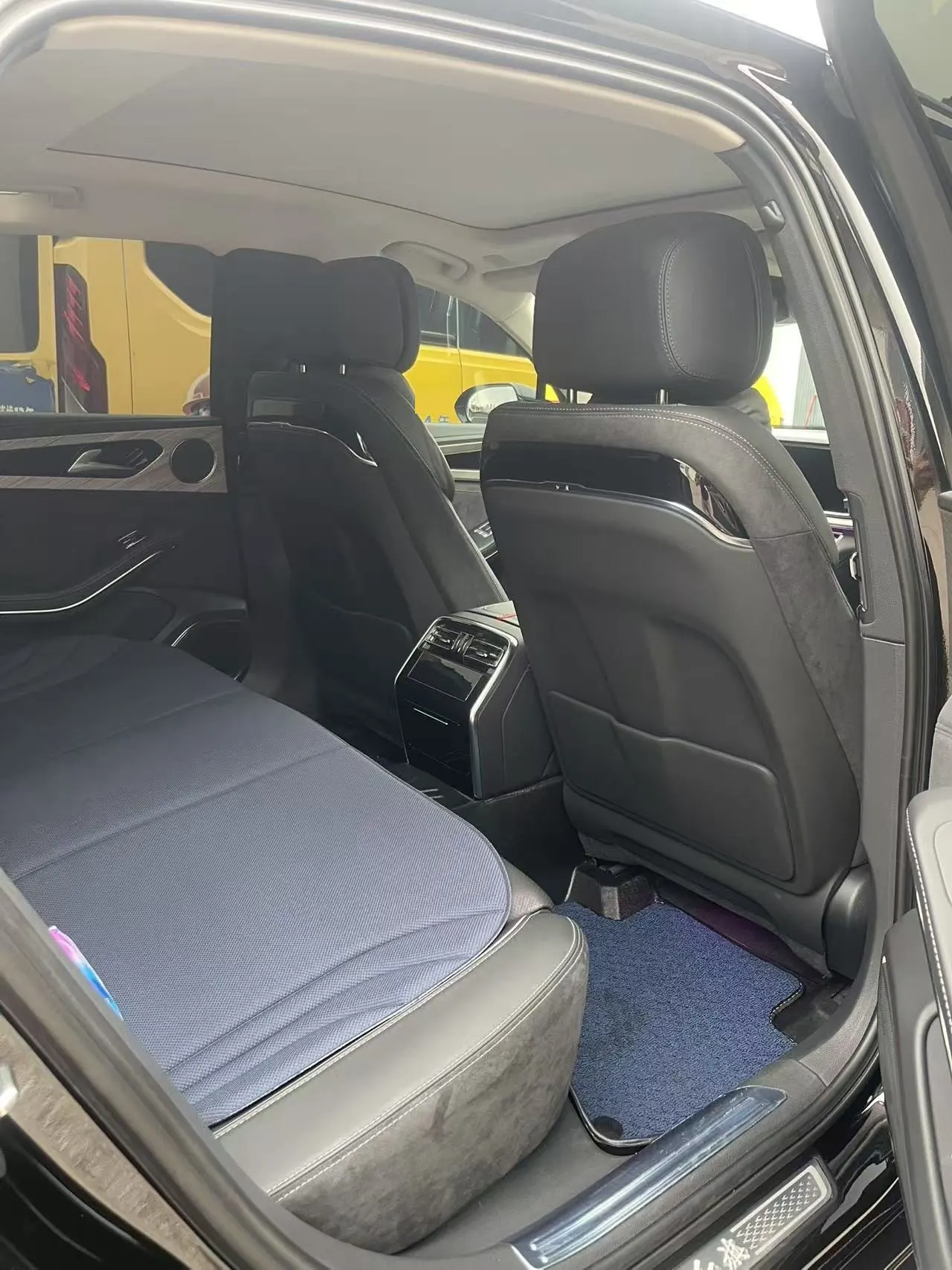 HongQi 2020 H9 48V 2.0T Zhilian Qi Chang Edition Automatic Gear 5