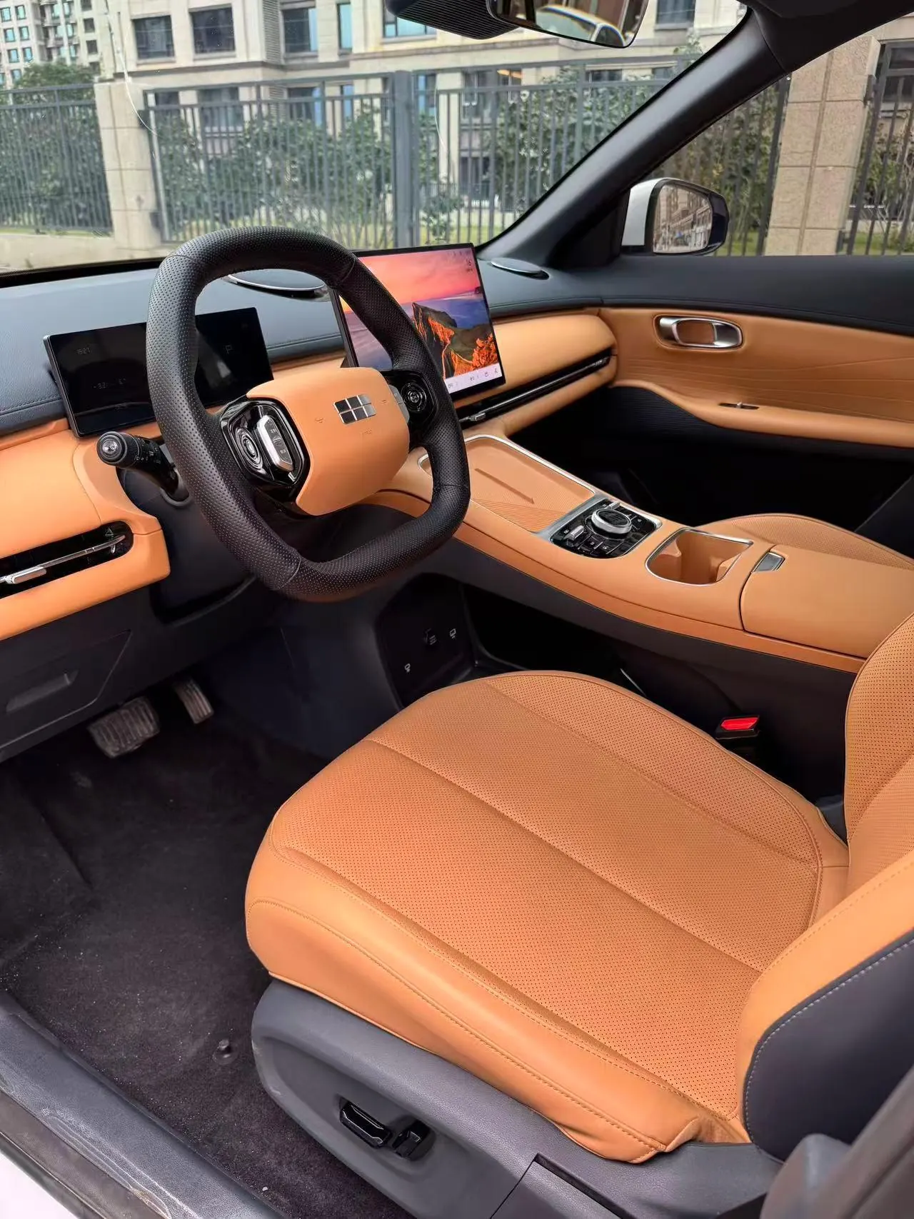 Geely Galaxy 2025 Starship 7 EM-i 1.5 55km Discovery Edition Automatic Gear 5