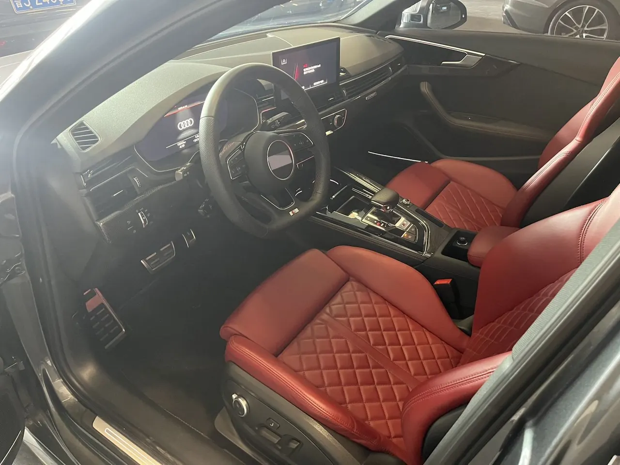 Audi S4 (Imported) 2024 S4 Limousine 3.0TFSI Automatic Gear 4