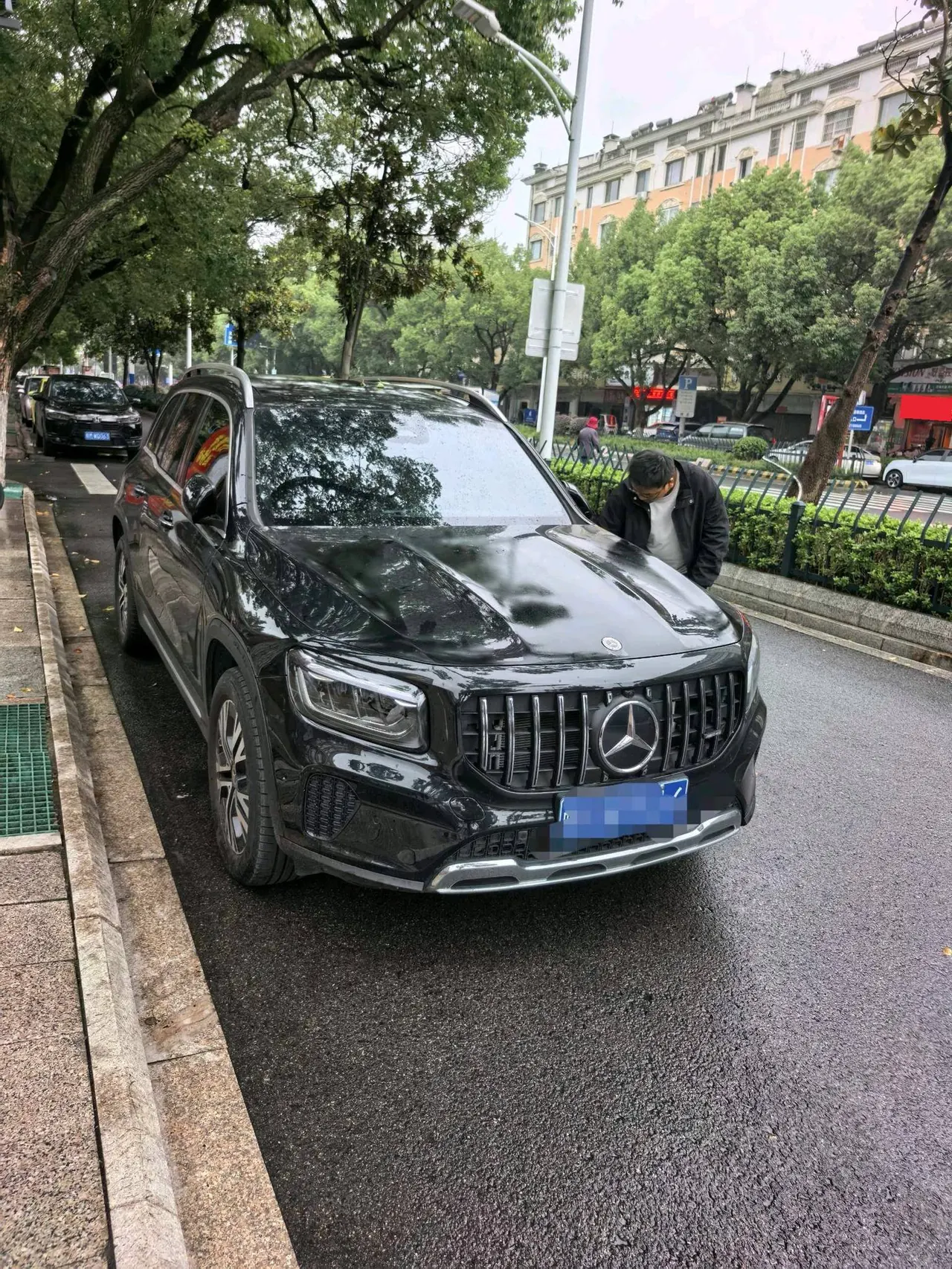 Mercedes Benz 2024 GLB 220 48V 2.0T Dynamic Automatic 3