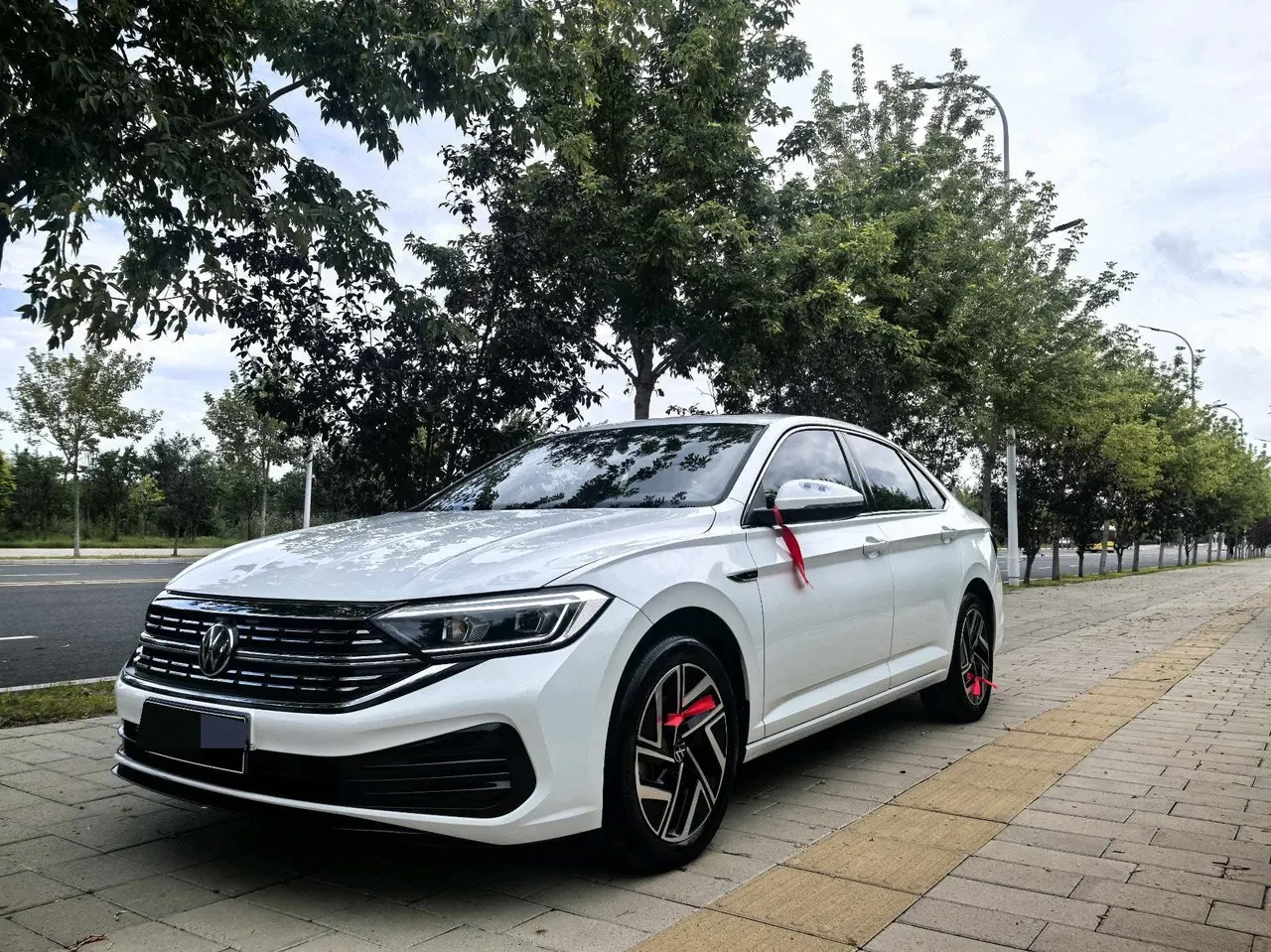 打开图片灯箱:Volkswagen 2023 Sagittarius 1.4TSI 280TSI Exceed Lite Edition Automatic Gear