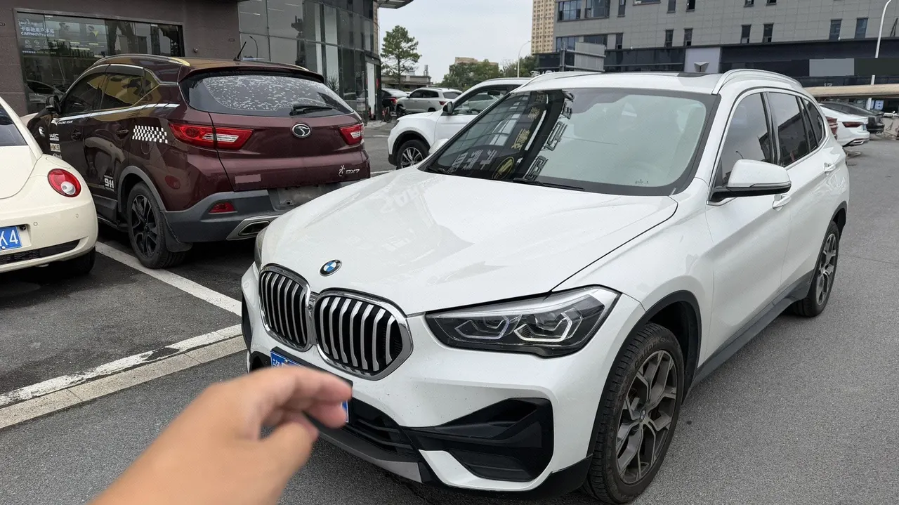 Open image lightbox: BMW 2020 X1 sDrive25Li 2.0T Leading Automatic Gear