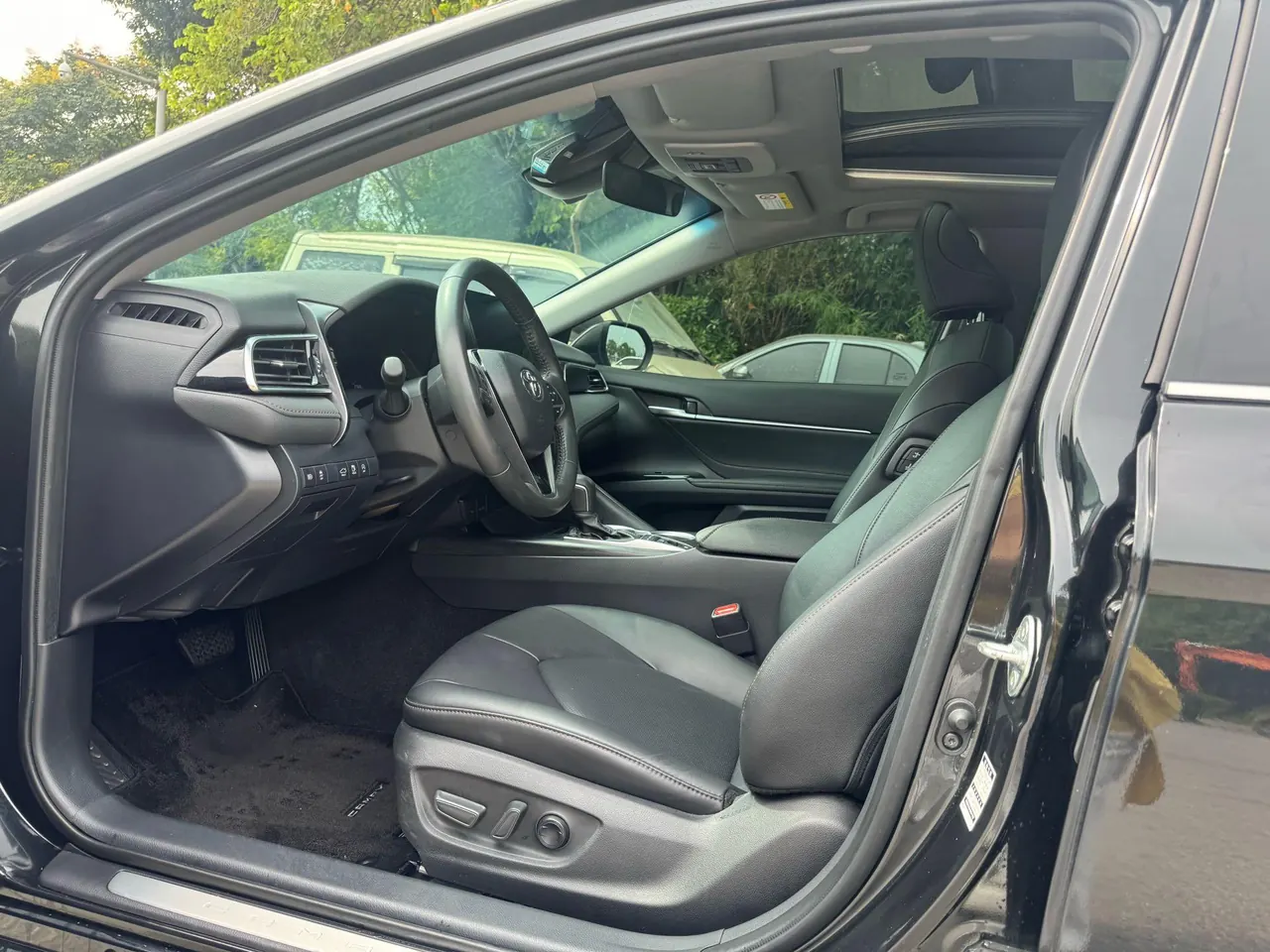 Toyota 2023 Camry 2.5G Deluxe Edition Automatic Gear 4