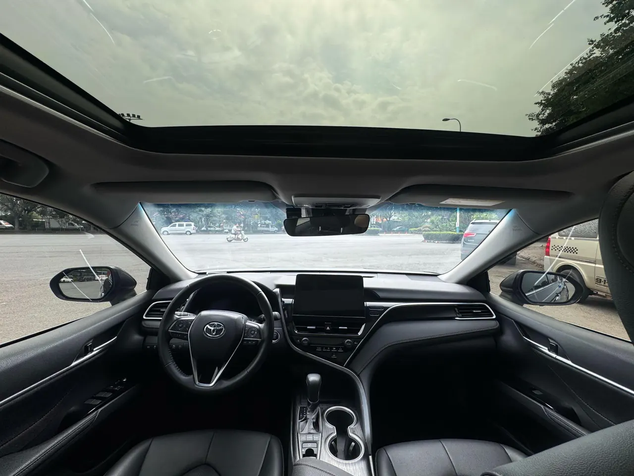 Toyota 2023 Camry 2.5G Deluxe Edition Automatic Gear 5