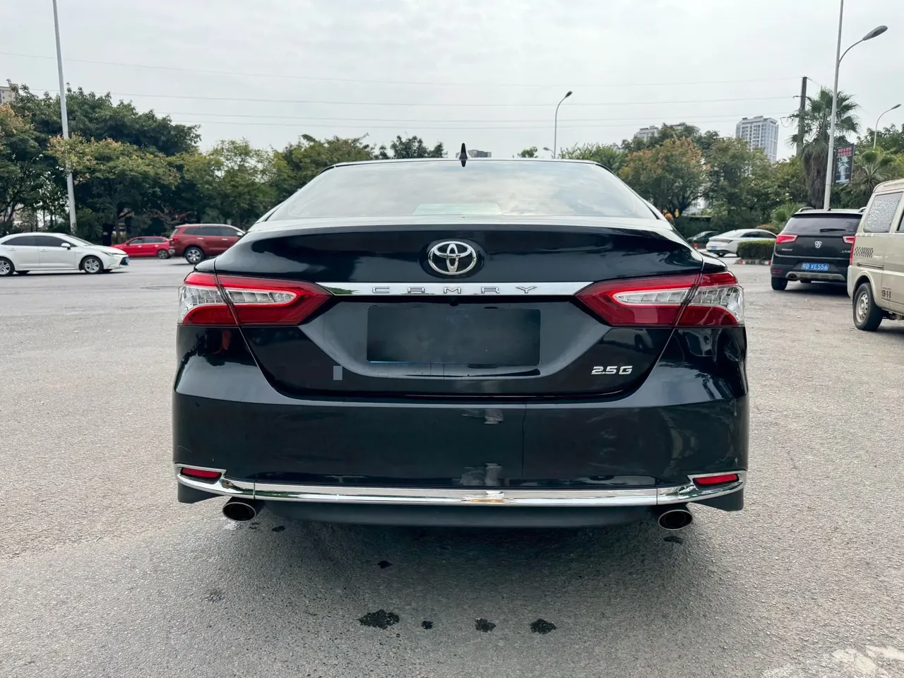 Toyota 2023 Camry 2.5G Deluxe Edition Automatic Gear 8