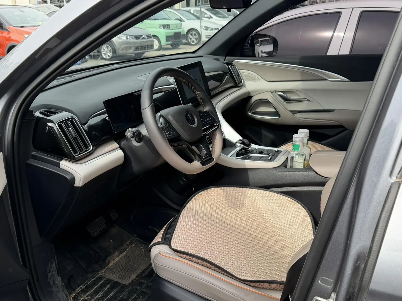 BYD 2023 Song Pro DM-i 1.5 Stepless Champion Edition Leading 71KM Automatic Gear 4