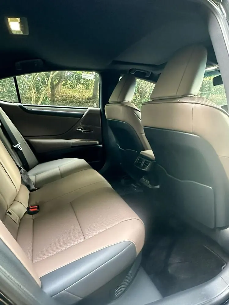 Lexus ES (Imported) 2025 ES300h 2.5 Stepless Premium Edition Automatic Gear 2