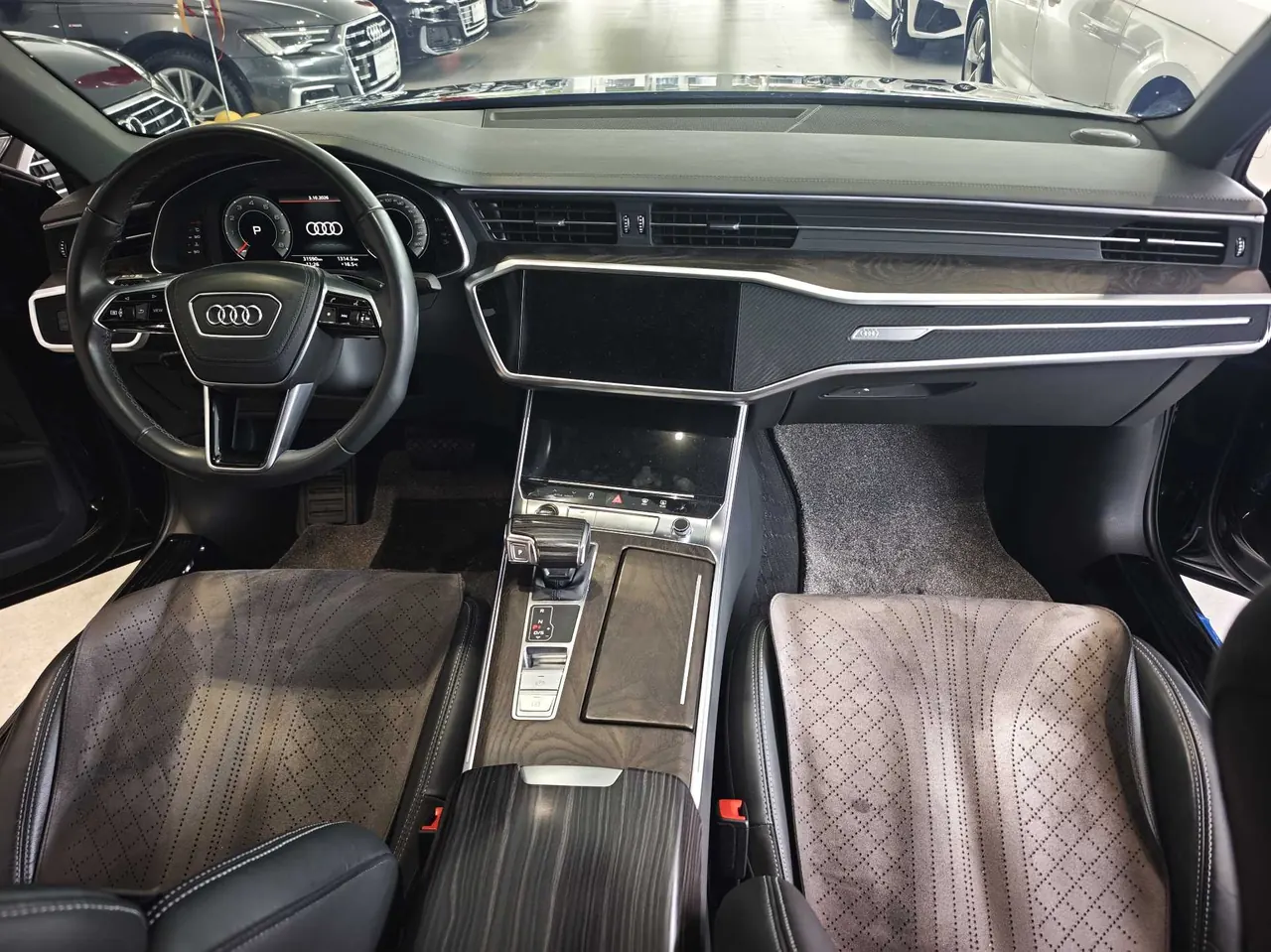 Audi 2024 A6L 2.0TFSI 45TFSI Selected Dynamic Automatic 8