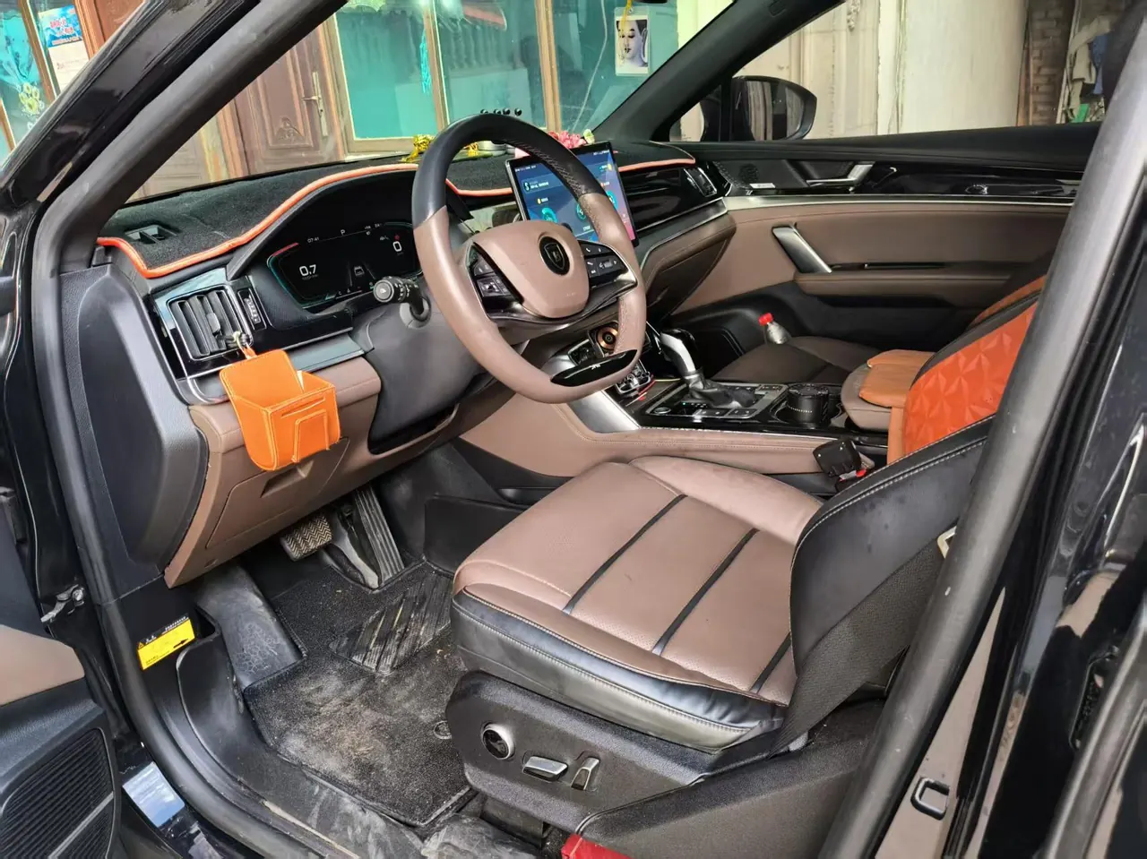 BYD 2021 Tang 2.0T Flagship Automatic Gear 3