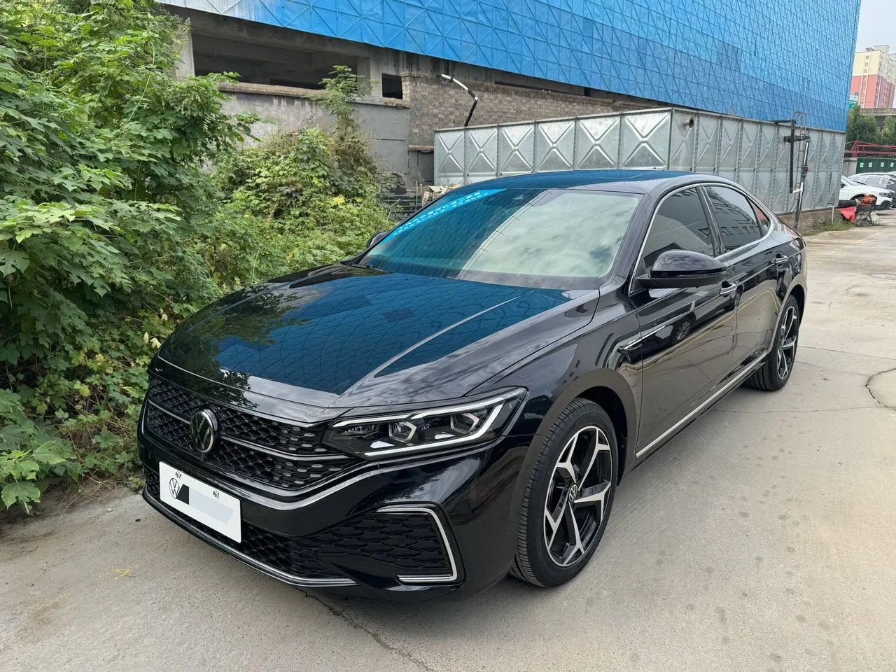 Открыть галерею: Volkswagen 2026 Passat 2.0TSI 380TSI outstanding star dragon version automatic gear