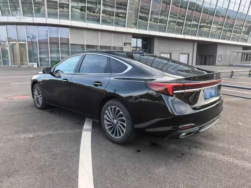 Buick 2025 LaCrosse 2.0T 28T Platinum Edition, automatic transmission 4